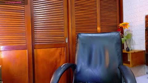 Snapshot of tamara_sanz1 chatting on October 26, 2025, 10:54 am online show from October 26, 2025, 10:54 am