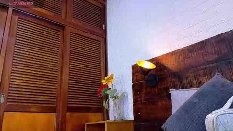 Snapshot of tamara_sanz1 chatting on December 4, 2025, 10:57 am online show from December 4, 2025, 10:57 am