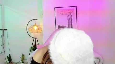 Snapshot of tamara_slimx chatting on February 5, 2025, 9:46 am Tamara online show from February 5, 2025, 9:46 am