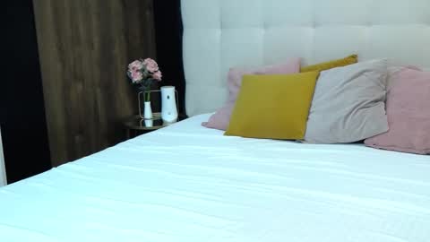 Tamia online show from September 18, 2025, 11:01 am