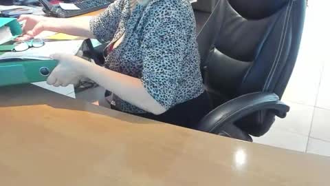 Tammy online show from November 17, 2025, 9:26 am