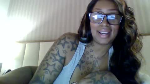 Snapshot of tammygold chatting on December 12, 2024, 10:52 pm Tammygold online show from December 12, 2024, 10:52 pm