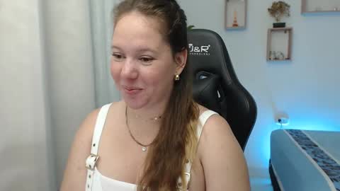 Snapshot of tamy_shine87 chatting on December 27, 2024, 12:07 am Im Samy online show from December 27, 2024, 12:07 am