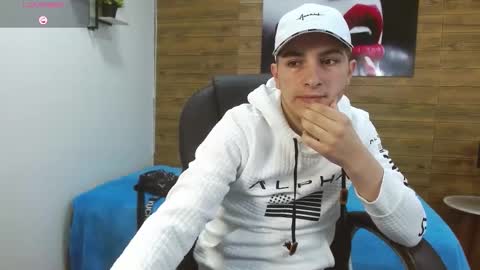 Snapshot of taner_king chatting on December 4, 2025, 2:43 am TANER online show from December 4, 2025, 2:43 am