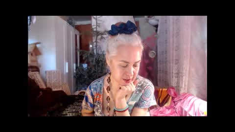 Milena online show from October 15, 2025, 4:01 am