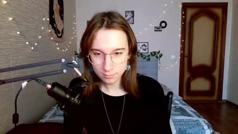 Snapshot of tangerine4dreams chatting on February 17, 2025, 6:31 am Milena Kuprianova online show from February 17, 2025, 6:31 am