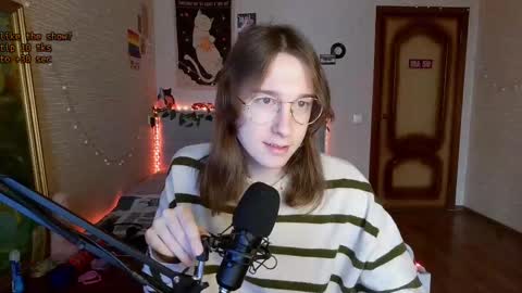 Snapshot of tangerine4dreams chatting on March 3, 2025, 7:43 am Milena Kuprianova online show from March 3, 2025, 7:43 am