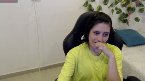 Snapshot of taniadevil_69 chatting on February 5, 2025, 5:20 pm Tania online show from February 5, 2025, 5:20 pm