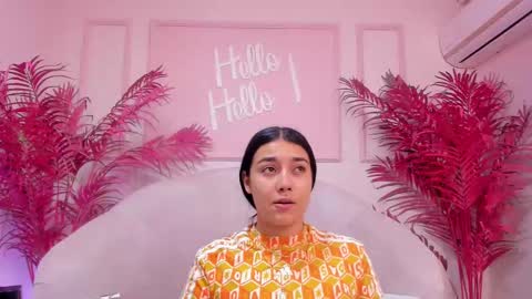 Snapshot of taniamilan chatting on February 22, 2025, 11:35 am Tania online show from February 22, 2025, 11:35 am