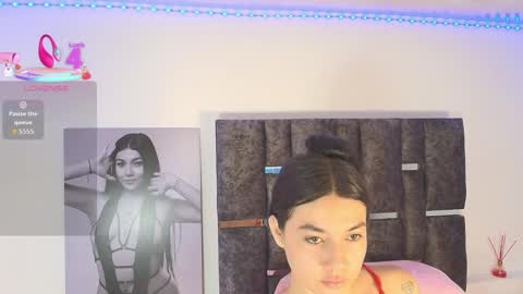 Snapshot of taniamilan chatting on September 29, 2025, 12:10 pm Tania online show from September 29, 2025, 12:10 pm