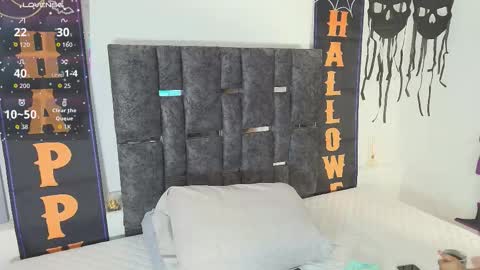 Snapshot of taniamilan chatting on November 2, 2025, 12:07 pm Tania online show from November 2, 2025, 12:07 pm