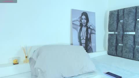 Snapshot of taniamilan chatting on November 6, 2025, 11:33 am Tania online show from November 6, 2025, 11:33 am