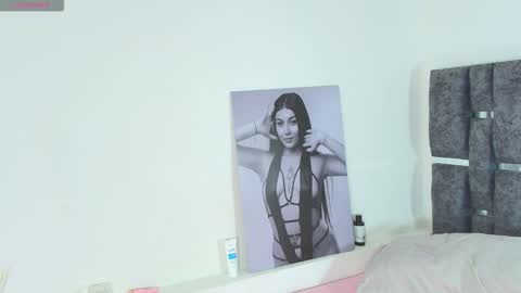 Snapshot of taniamilan chatting on November 11, 2025, 11:32 am Tania online show from November 11, 2025, 11:32 am