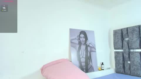 Snapshot of taniamilan chatting on November 14, 2025, 2:49 pm Tania online show from November 14, 2025, 2:49 pm