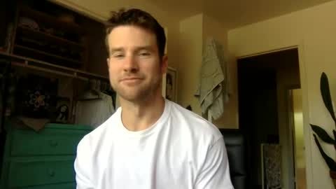 Dr. Love online show from October 8, 2025, 4:37 pm