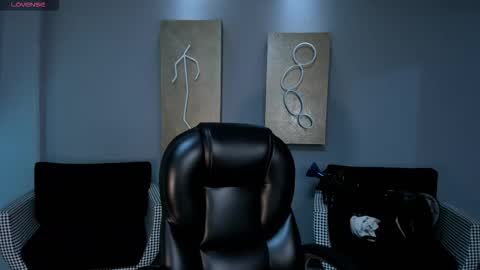 Tara Lawrence online show from November 1, 2025, 3:08 am