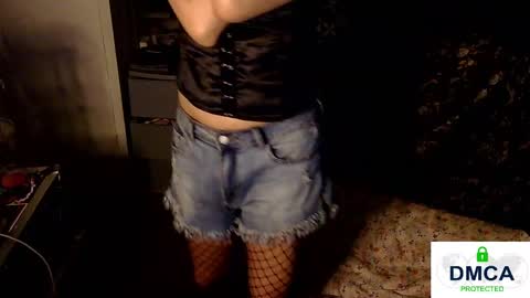 Snapshot of tashakai chatting on February 18, 2025, 12:49 pm TashaKai online show from February 18, 2025, 12:49 pm