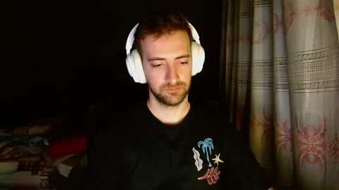 Snapshot of tastemyboner chatting on October 1, 2025, 11:44 pm tastemyboner online show from October 1, 2025, 11:44 pm