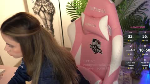 Snapshot of tatiana__cortes18 chatting on November 13, 2025, 8:19 pm Sofia But You can call me Sofi online show from November 13, 2025, 8:19 pm