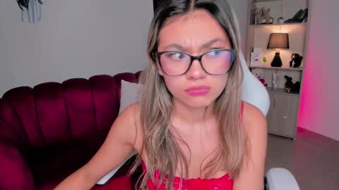 tatiana_mendoza online show from November 24, 2025, 2:50 pm