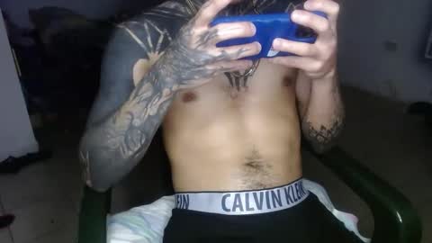 Snapshot of tatsexboy chatting on December 6, 2024, 4:03 am SeX-Boy online show from December 6, 2024, 4:03 am