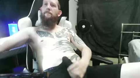 Snapshot of tatted9inches chatting on November 30, 2025, 4:33 pm tatted9inches online show from November 30, 2025, 4:33 pm