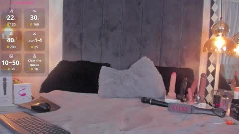 Snapshot of tattofoxx__ chatting on September 25, 2025, 1:04 pm Tatto Fox online show from September 25, 2025, 1:04 pm