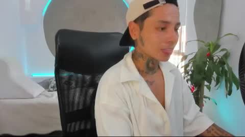 Snapshot of tattokoi chatting on March 8, 2025, 7:31 pm tattokoi online show from March 8, 2025, 7:31 pm