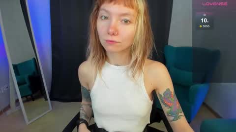 tattoo_artbaby online show from September 20, 2025, 1:39 am