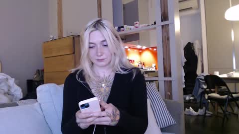 tattoobbgirl online show from March 4, 2025, 7:43 pm