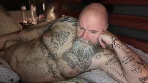 Tattooeddilf 01 online show from November 4, 2025, 11:26 pm