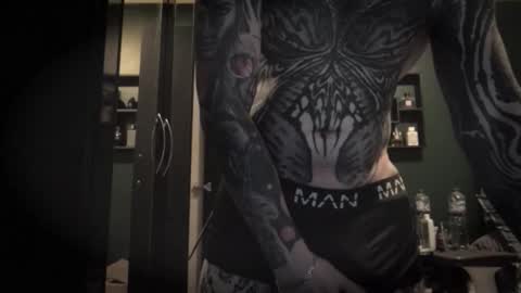 Snapshot of tattooedguy_ chatting on December 18, 2025, 7:09 pm TattooedGuy online show from December 18, 2025, 7:09 pm