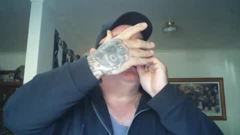 Snapshot of tattzsexy chatting on November 18, 2025, 10:25 pm tattzsexy online show from November 18, 2025, 10:25 pm