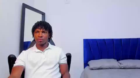 tau_montes online show from September 25, 2025, 1:37 pm