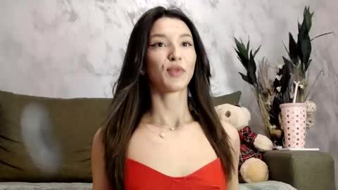 TayaKayan online show from November 6, 2025, 8:15 am