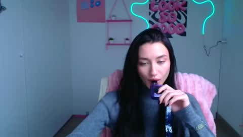 Snapshot of tayavibe chatting on November 19, 2025, 6:35 am Taya online show from November 19, 2025, 6:35 am