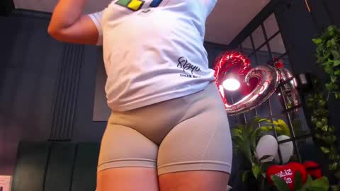 Snapshot of taylor_bennet chatting on February 21, 2025, 7:21 pm Taylor Bennet online show from February 21, 2025, 7:21 pm