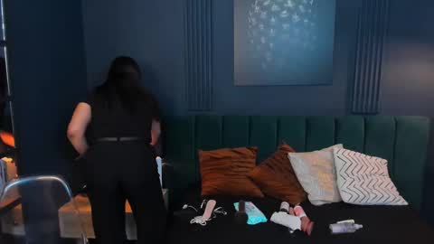 Snapshot of taylor_bennet chatting on March 12, 2025, 12:15 pm Taylor Bennet online show from March 12, 2025, 12:15 pm