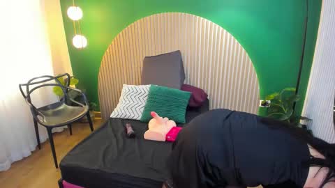 Snapshot of taylor_bennet chatting on October 7, 2025, 5:15 am Taylor Bennet online show from October 7, 2025, 5:15 am