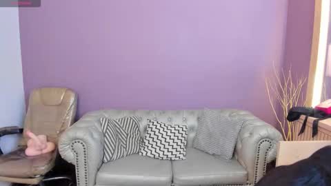 Snapshot of taylor_bennet chatting on October 8, 2025, 12:14 pm Taylor Bennet online show from October 8, 2025, 12:14 pm