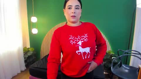 Snapshot of taylor_bennet chatting on December 14, 2025, 11:37 am Taylor Bennet online show from December 14, 2025, 11:37 am