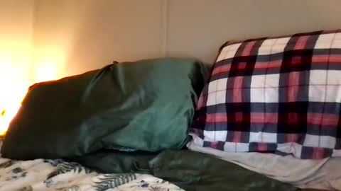 Snapshot of taylorbrant33 chatting on December 15, 2025, 6:34 pm t-grizzz online show from December 15, 2025, 6:34 pm