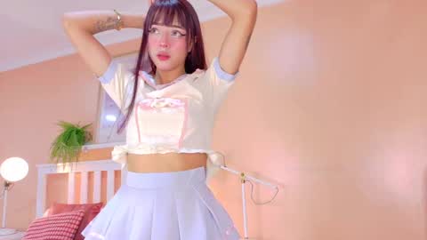 TAYLOR  online show from October 22, 2025, 11:43 am