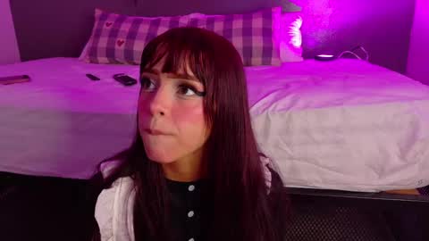 TAYLOR  online show from November 20, 2025, 11:54 am