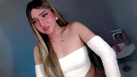 Snapshot of te_amo28 chatting on March 8, 2025, 1:06 am ellaine online show from March 8, 2025, 1:06 am