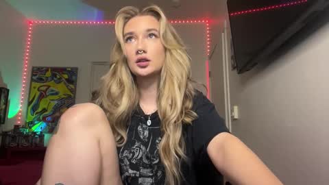 Snapshot of teamtragic chatting on March 10, 2025, 4:28 am Katy online show from March 10, 2025, 4:28 am