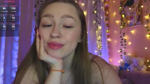 Eva online show from November 25, 2025, 3:56 pm