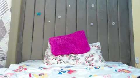 Snapshot of teasequeen01 chatting on February 15, 2025, 10:55 am queen online show from February 15, 2025, 10:55 am