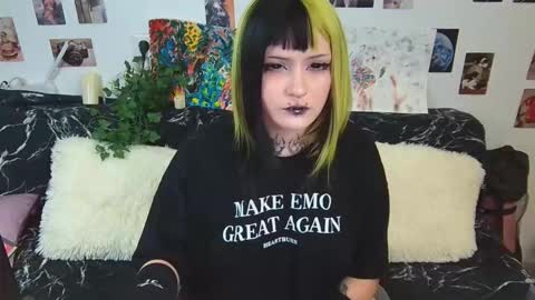 Snapshot of technical_face_powder_error chatting on November 12, 2025, 12:16 pm technical_face_powder_error online show from November 12, 2025, 12:16 pm