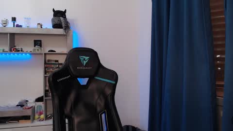 Teddy online show from February 6, 2025, 1:05 am